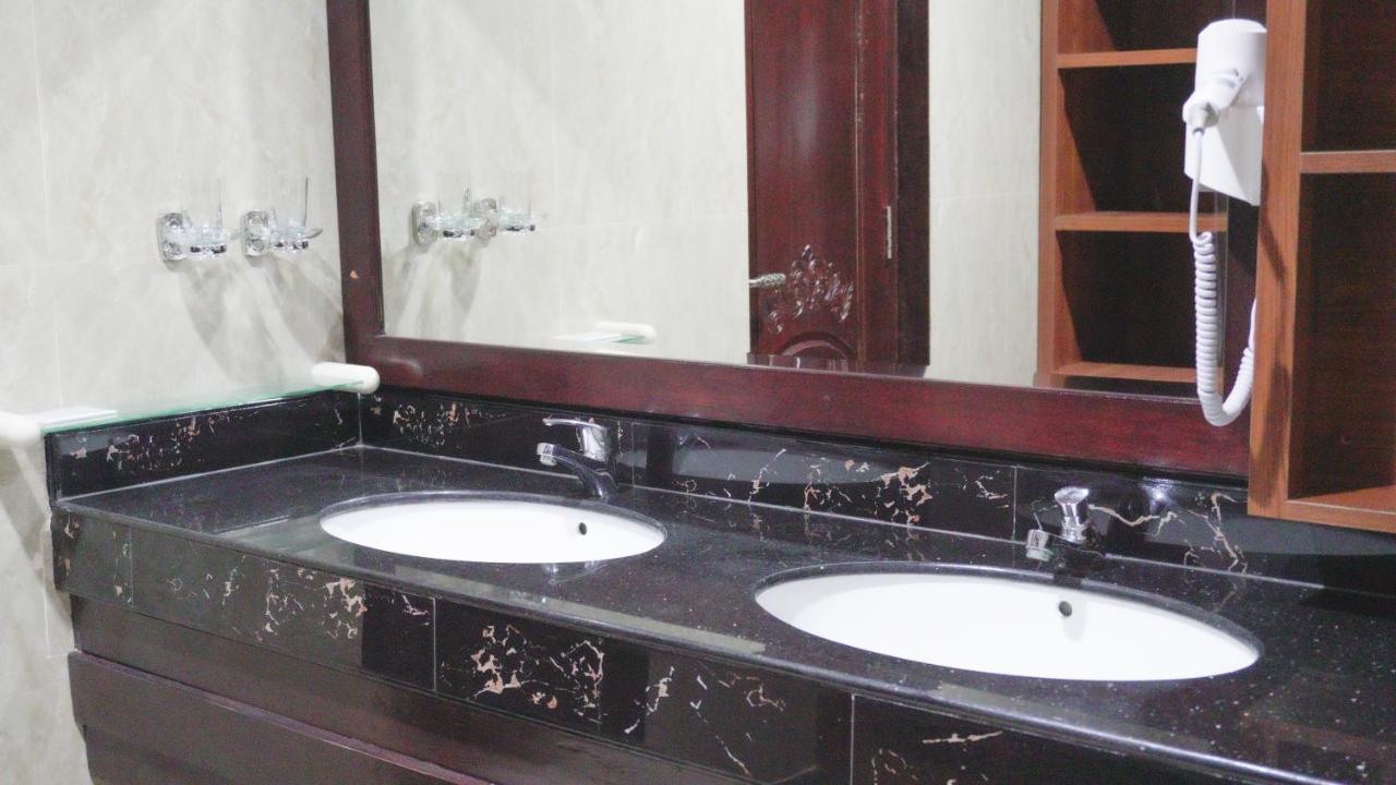 Gili Beachfront Suites Gili Trawangan Eksteriør bilde
